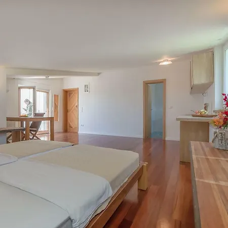 Aqua Apartamento Podstrana