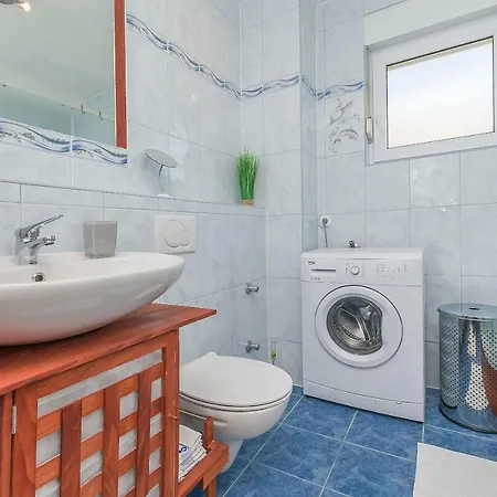Aqua Podstrana